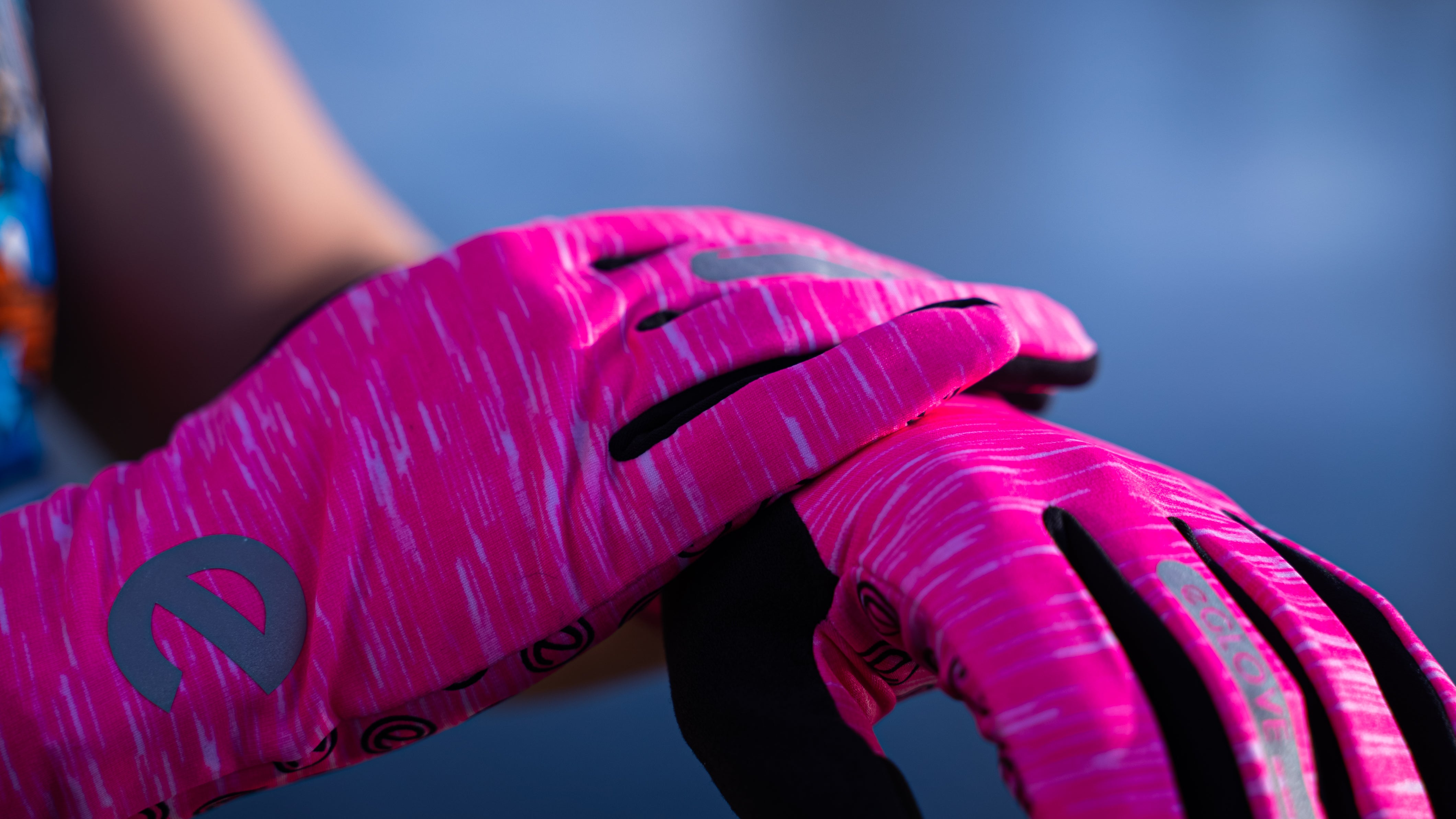 RUN - Pink - Lightweight Touchscreen Running Gloves - New 2024/25 Model