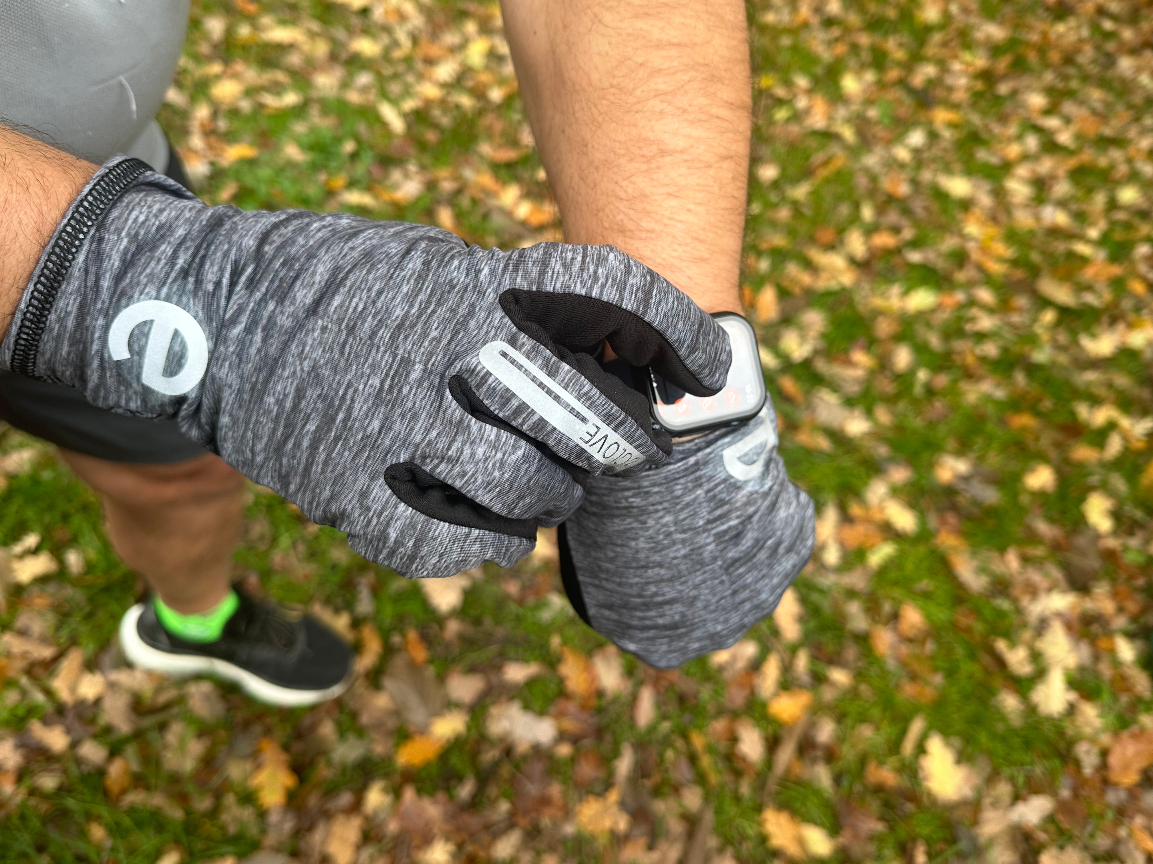 RUN - Grey - Lightweight Touchscreen Running Gloves - New 2024/25 Model