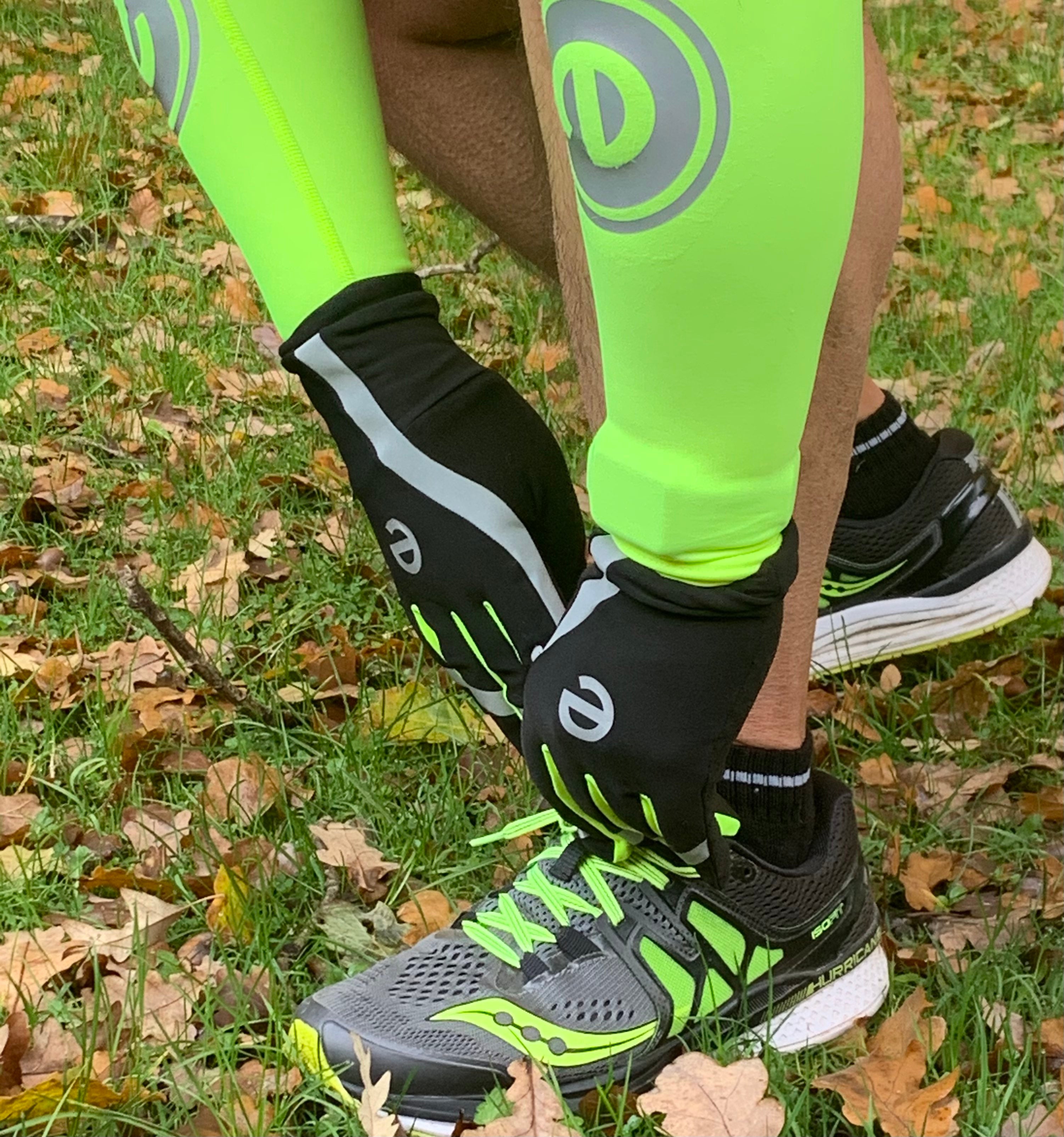 Run - Hi-Vis Touch Screen Running Gloves - Black / Yellow Reflective (V3)