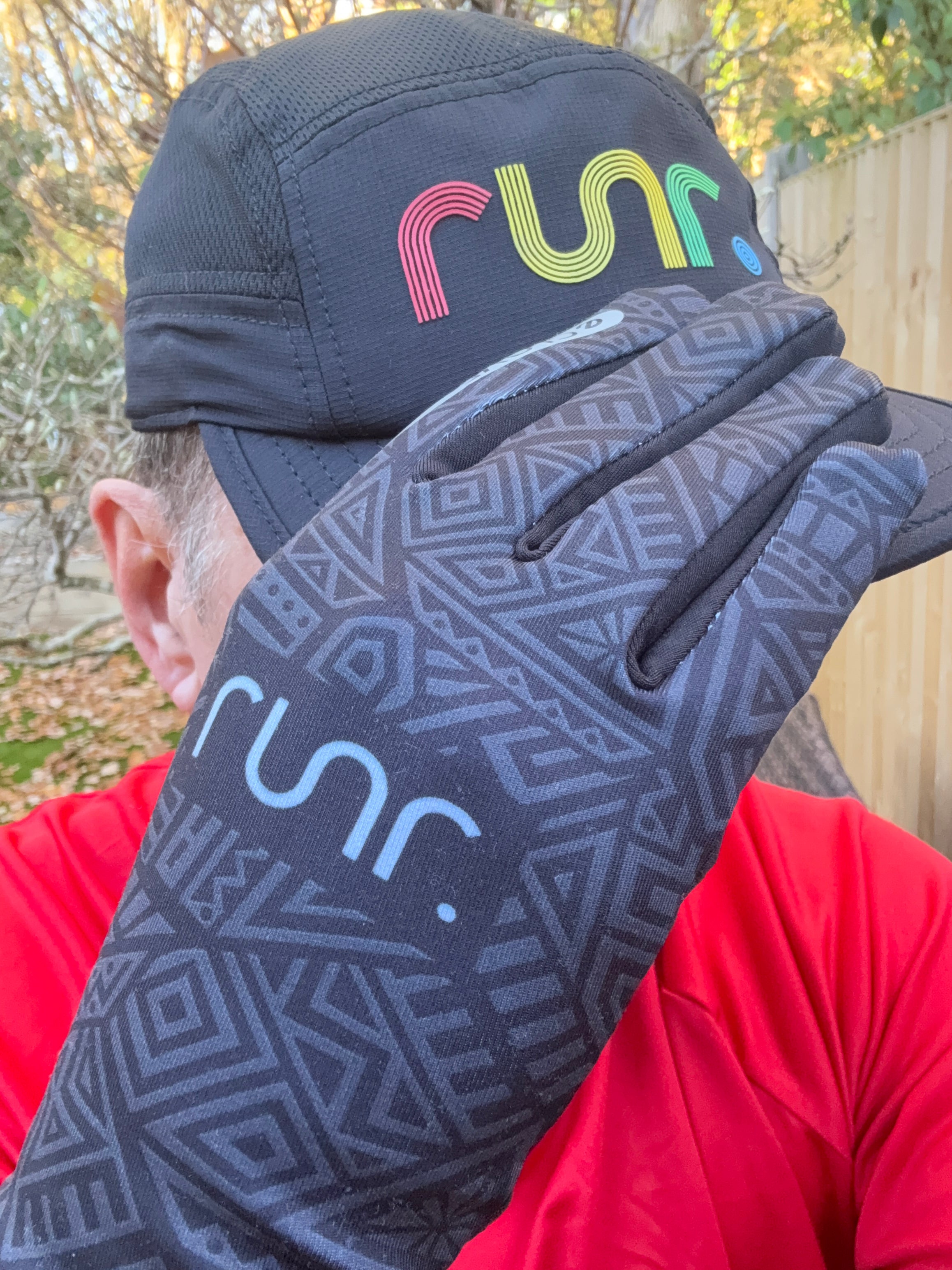eGLOVE x Runr – Aztec Edition Lightweight Touchscreen Running Gloves | Reflective, Breathable & Stylish