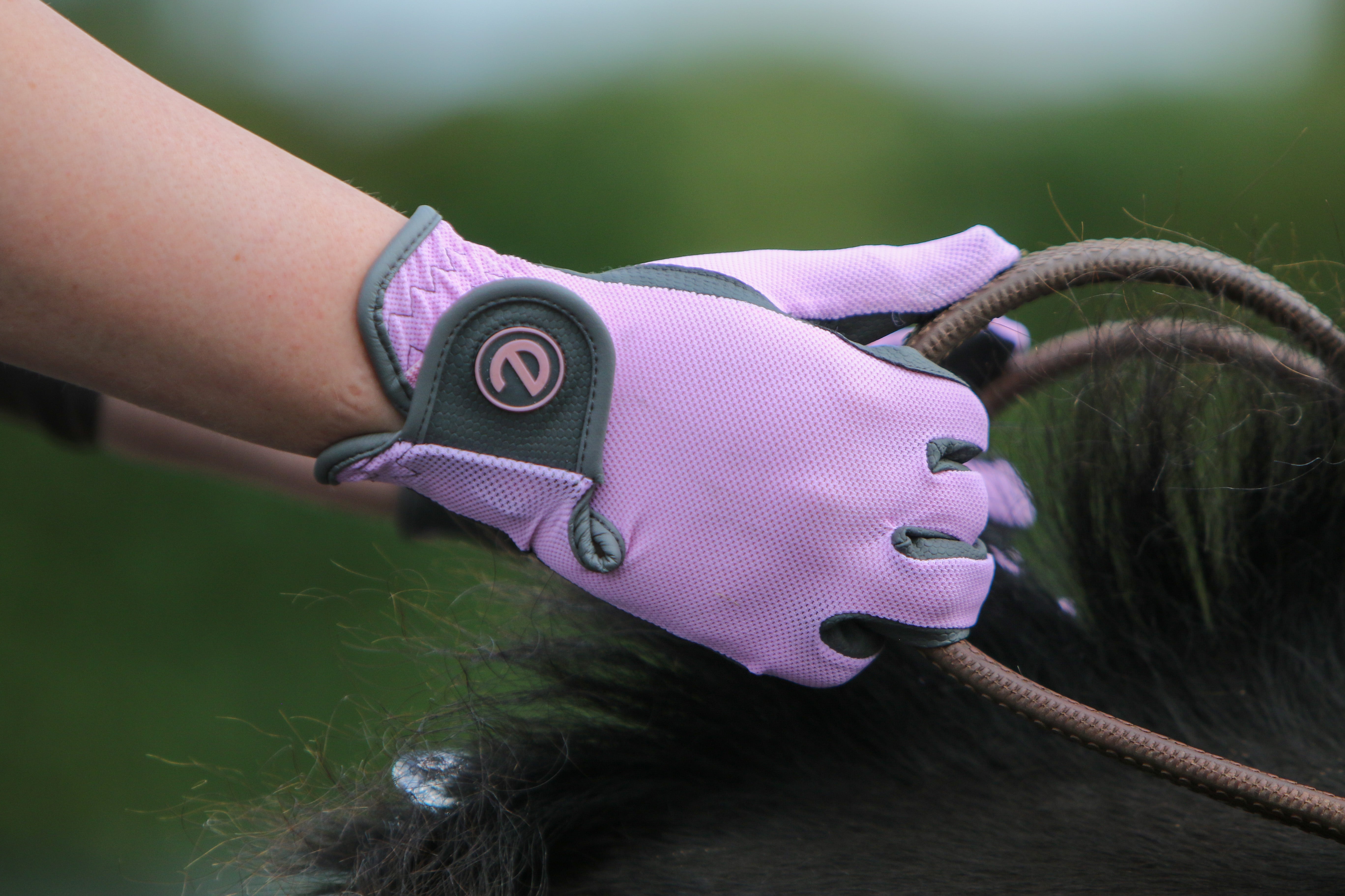 eQUEST GripPro X-LITE Lightweight Equestrian Gloves - Pastel Pink - Plain Cuff