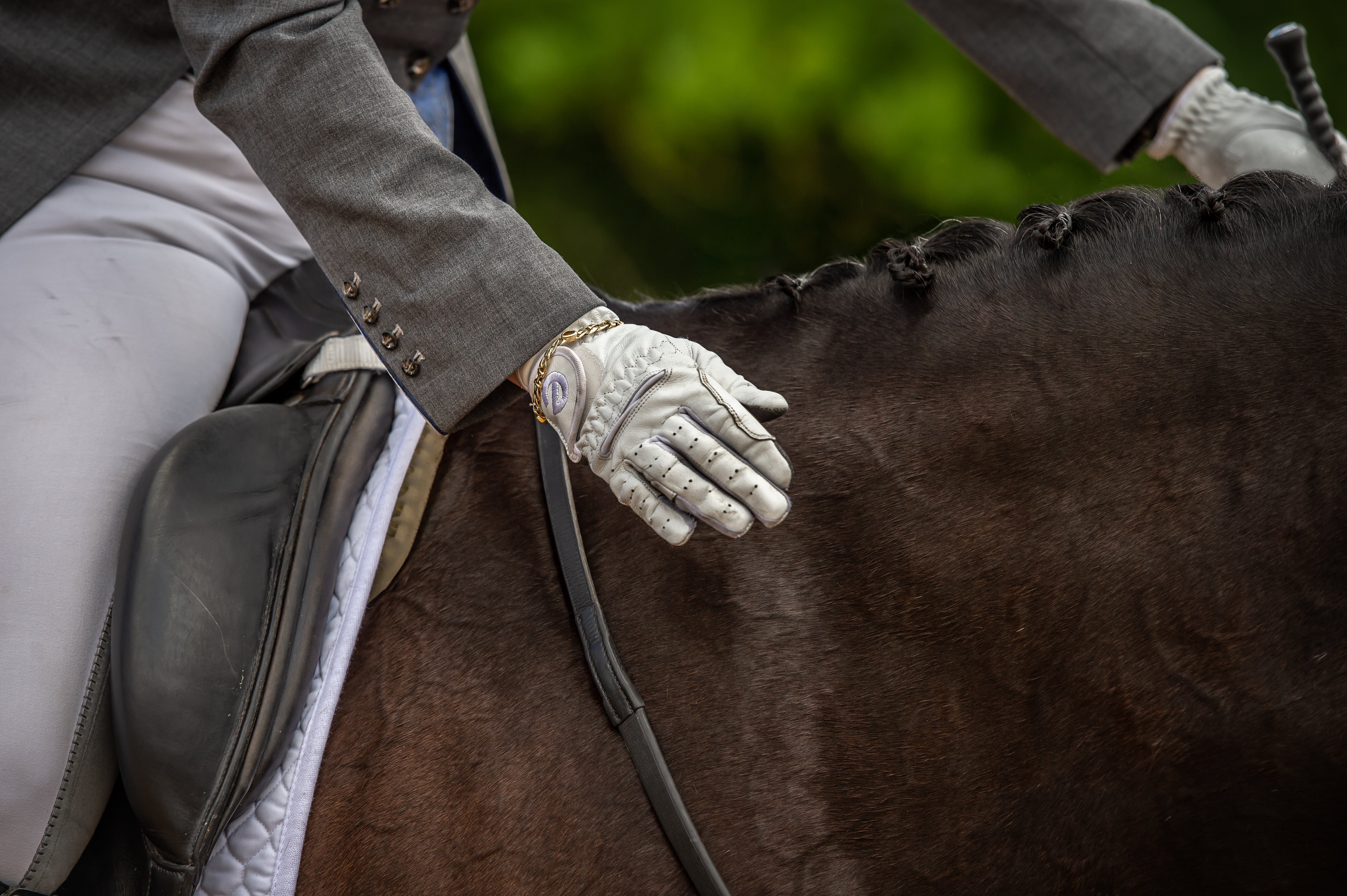 eQUEST GripPro LEATHER Equestrian Riding Gloves - White