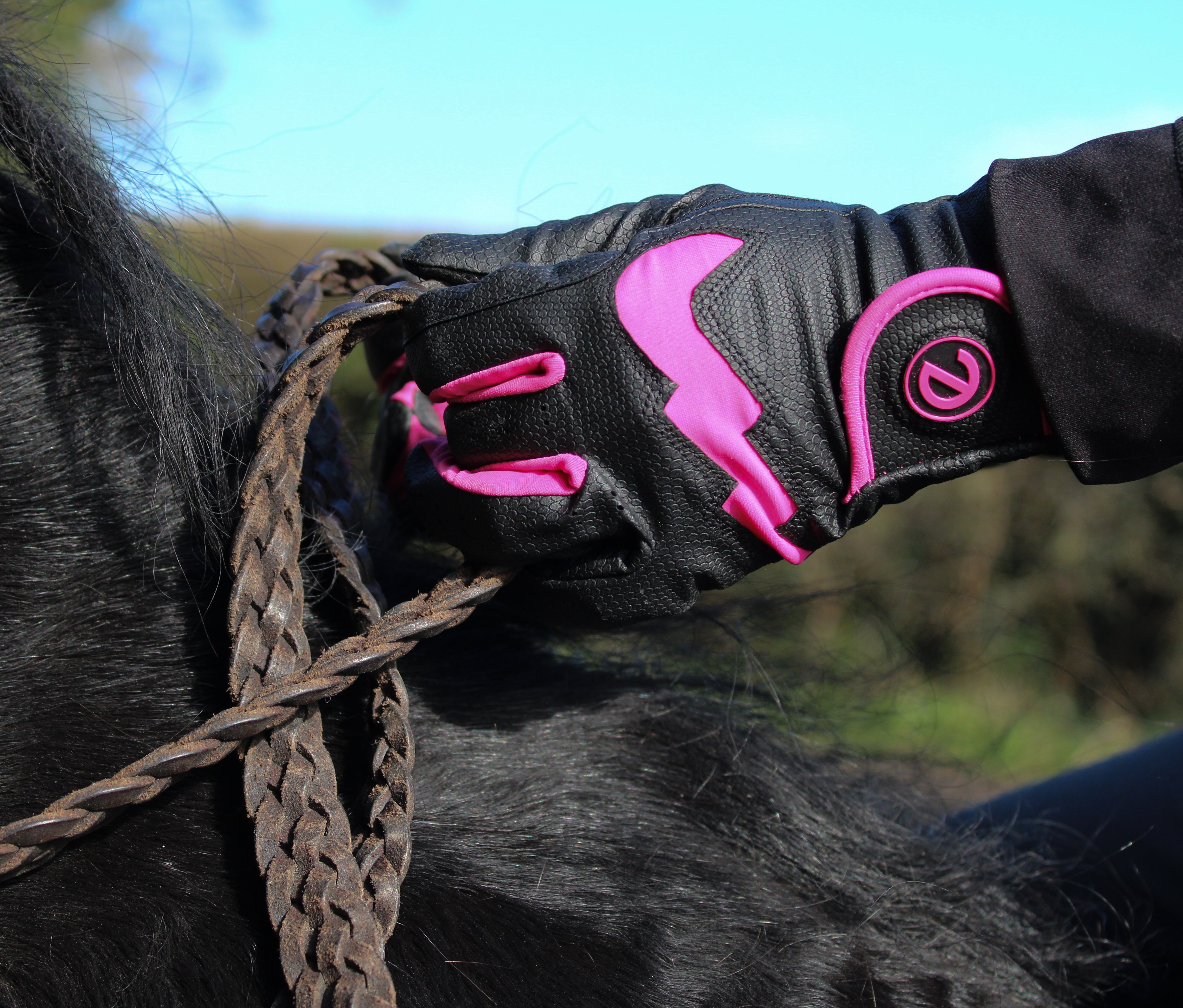 eQUEST GripPro LITE v3 Equestrian Gloves - Black / Pink