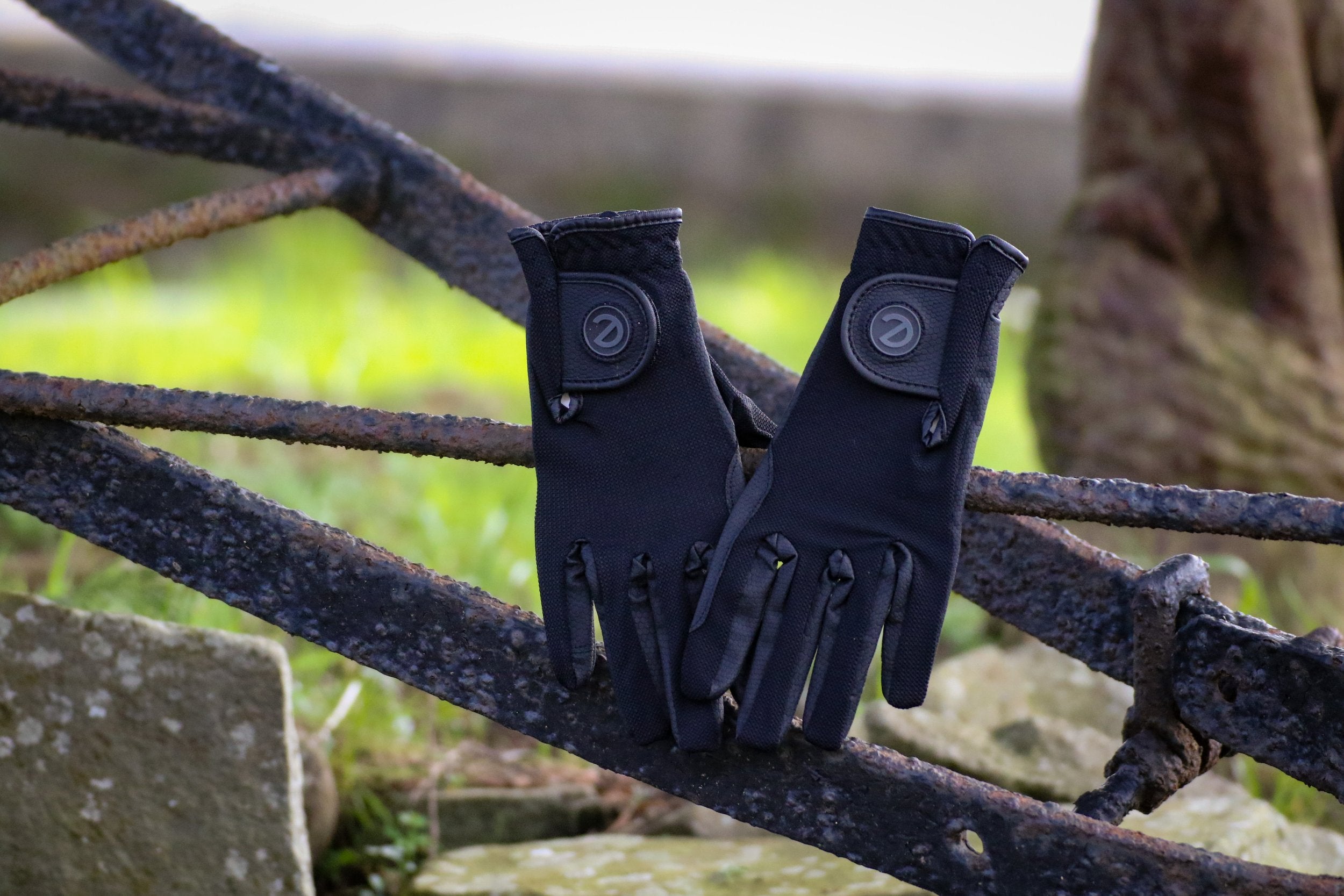 eQUEST GripPro X-LITE Lightweight Equestrian Gloves - Black - Plain Cuff