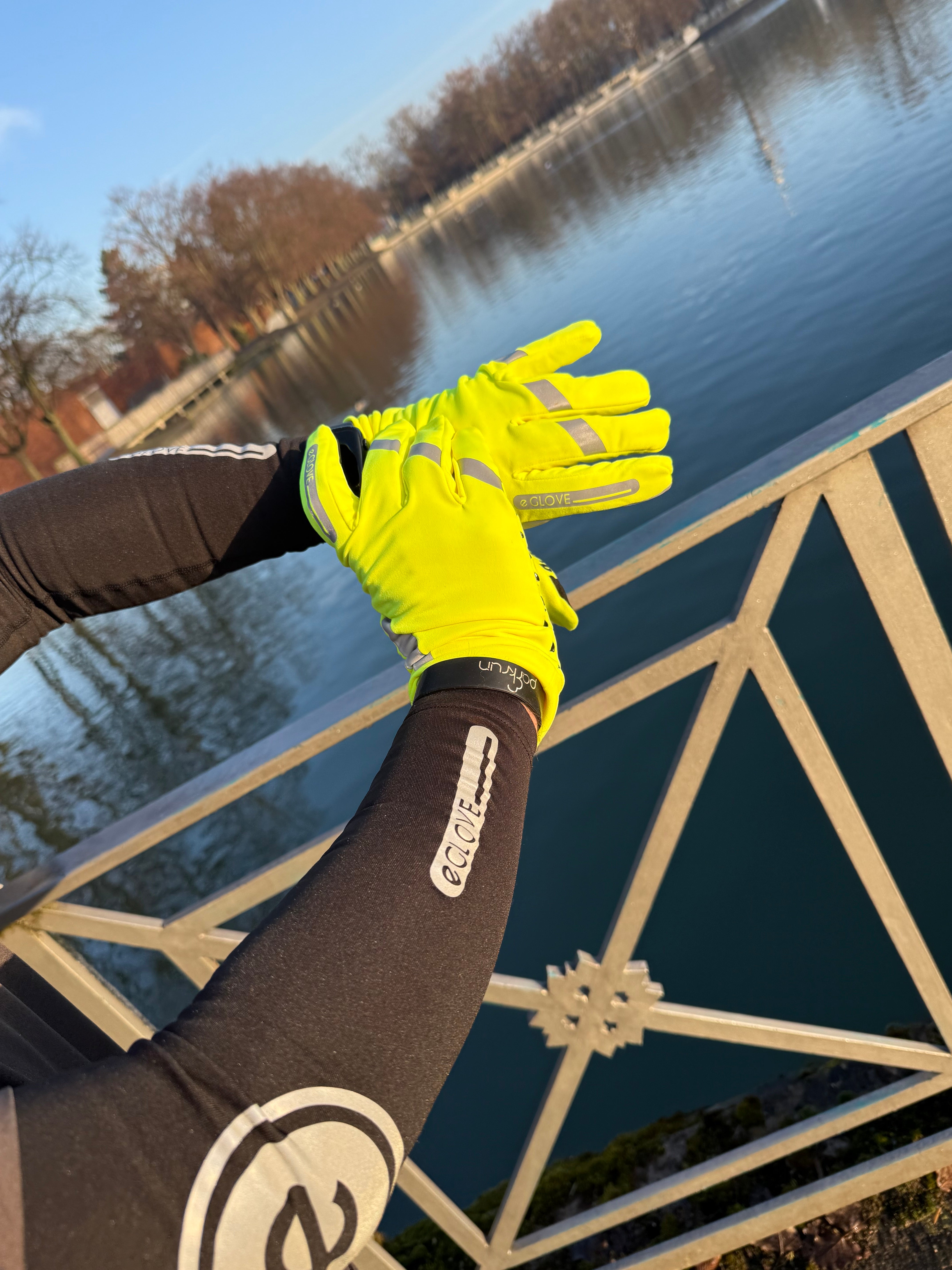 eGLOVE Hi-Vis Run Gloves – Fluoro Yellow | Touchscreen Running Gloves