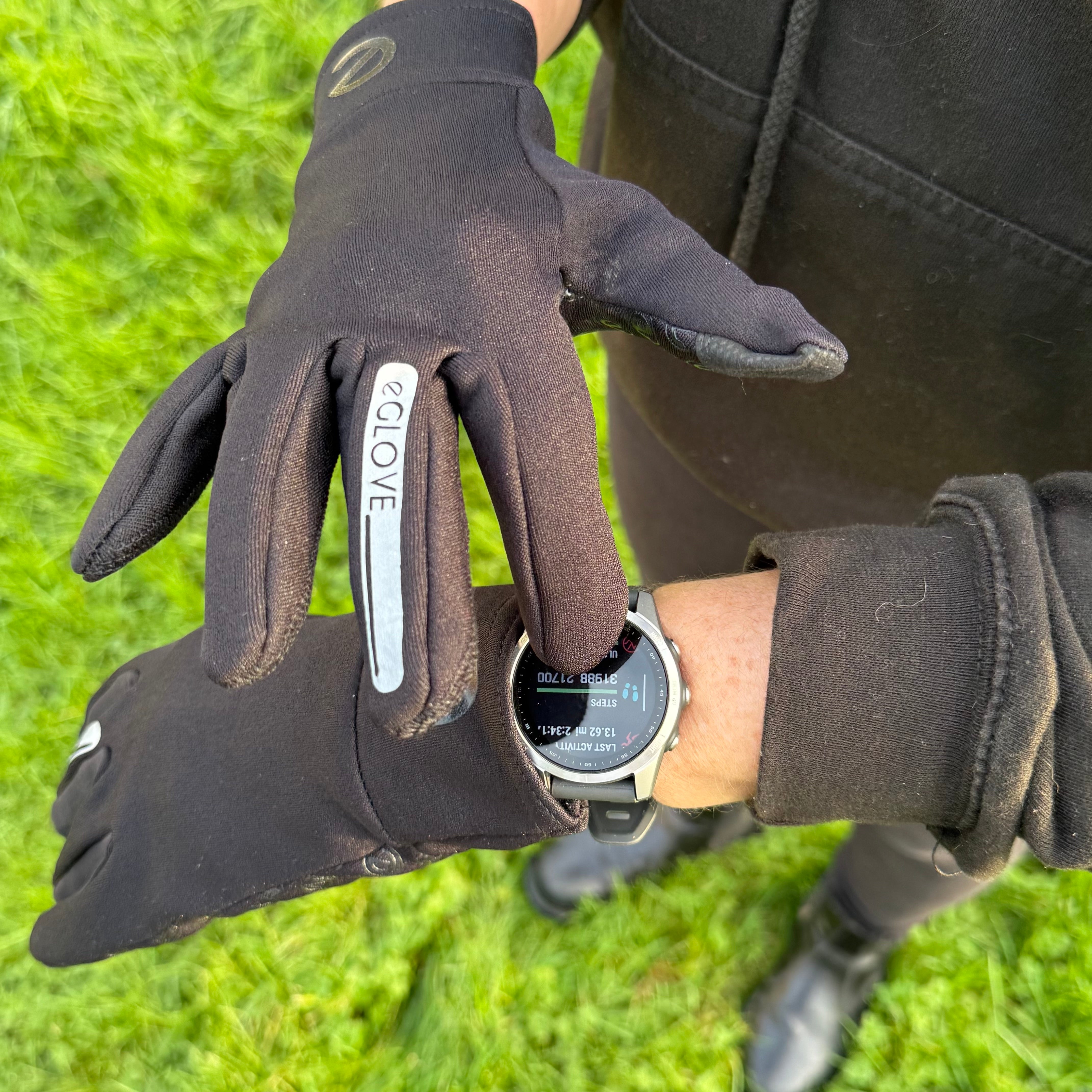 RUN - Winter Edition - Warm Fleecy Running Gloves - Black & Touchscreen Friendly