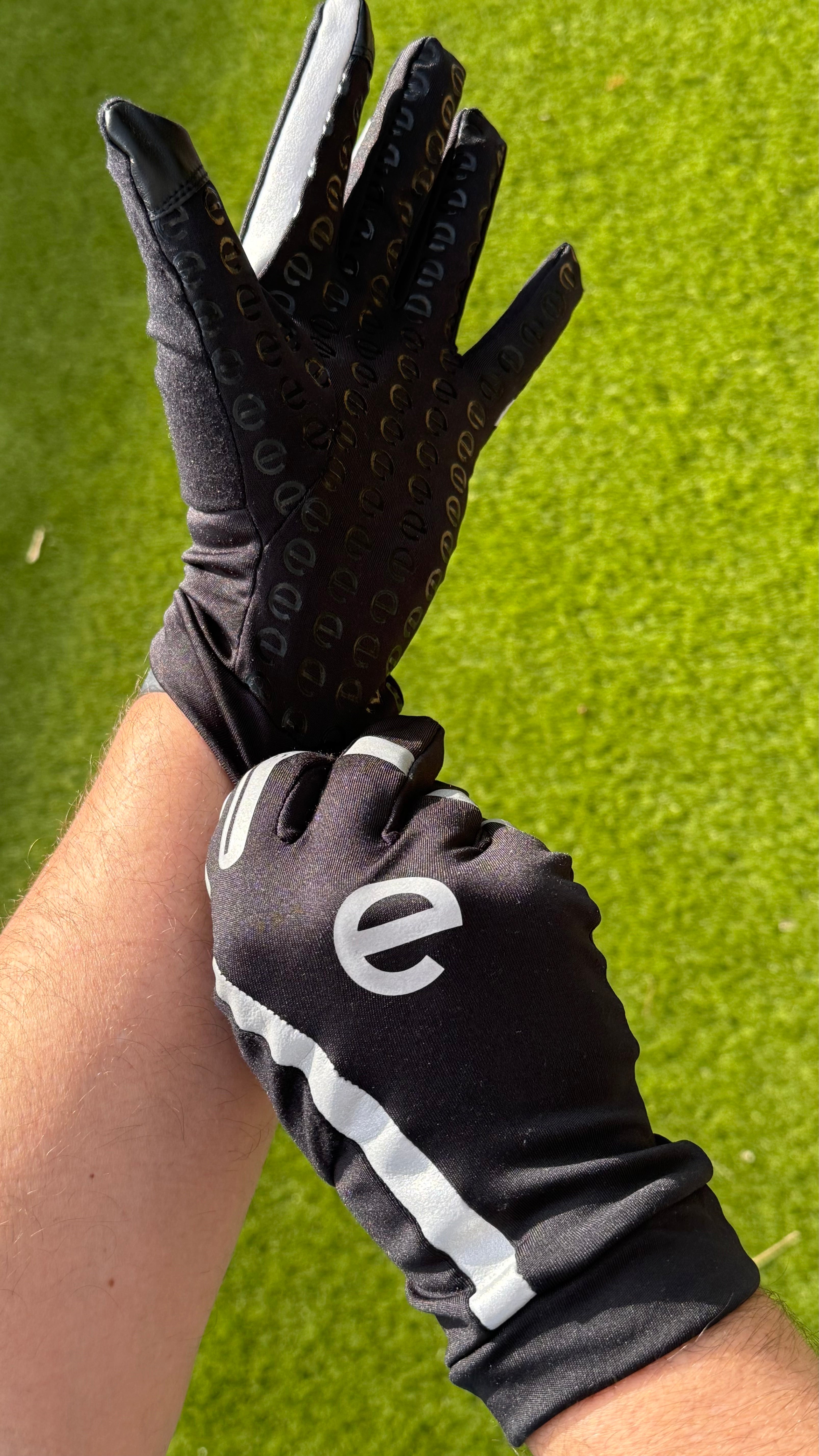 Run - Hi-Vis Touch Screen Running Gloves - Black Reflective (V3)