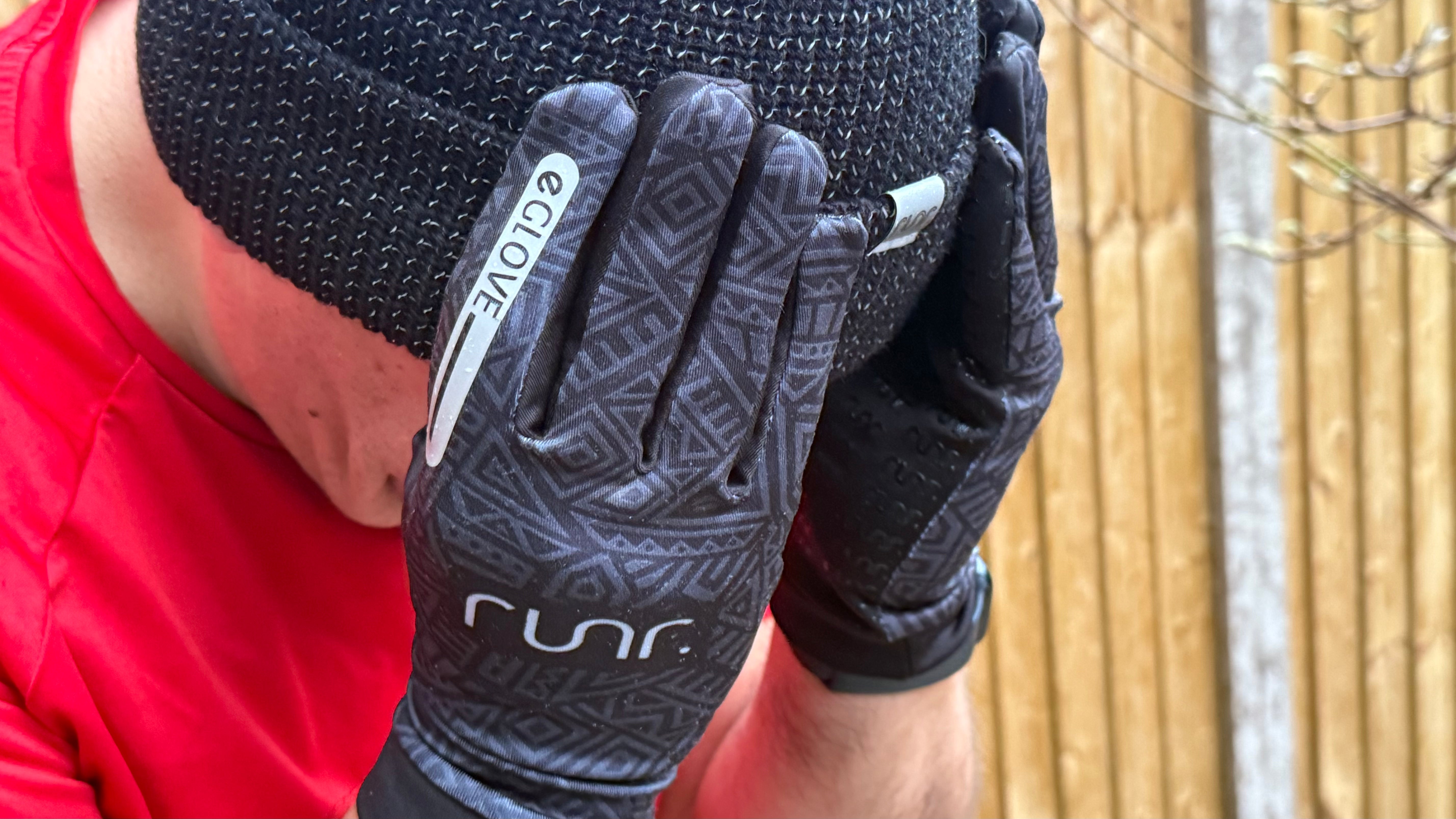 eGLOVE x Runr – Aztec Edition Lightweight Touchscreen Running Gloves | Reflective, Breathable & Stylish