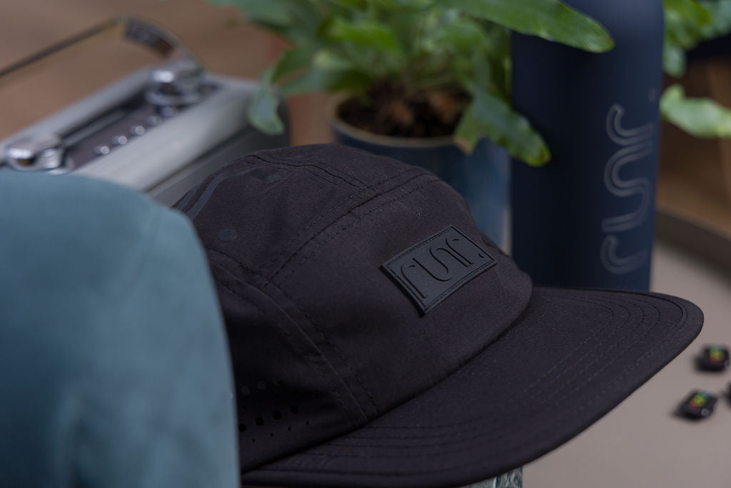Runr Milan Blackout Technical Running Hat