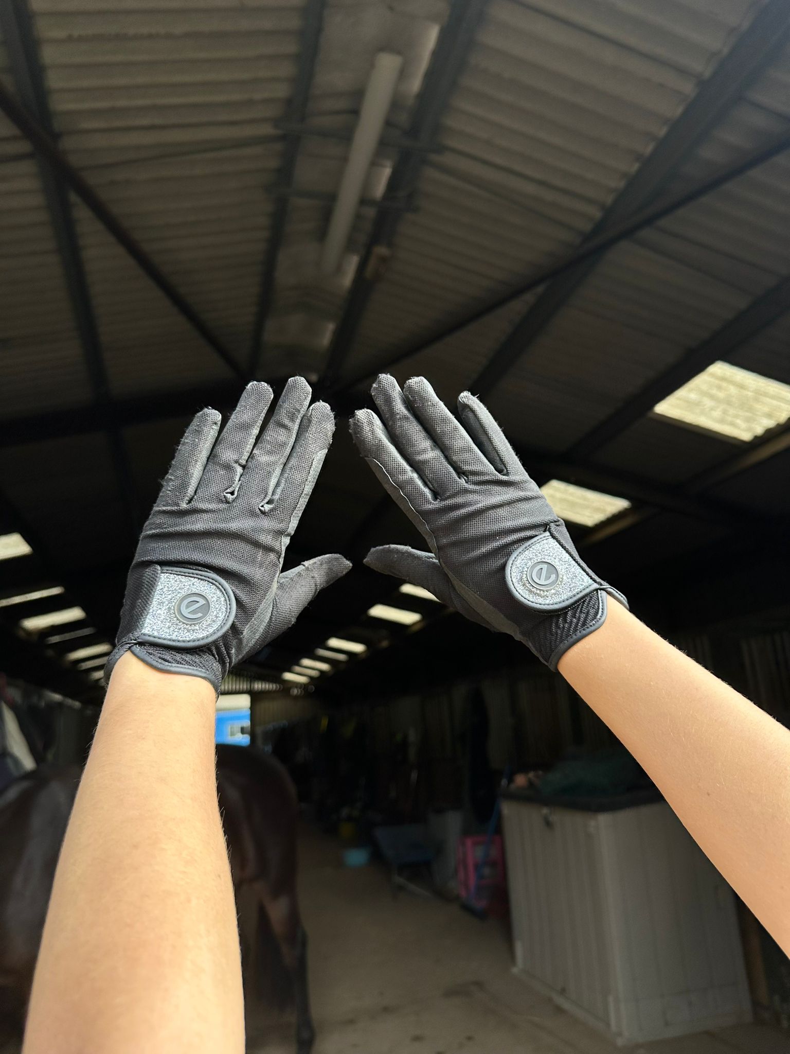 eQUEST GripPro X-LITE Lightweight Equestrian Gloves - Black & Silver Glitter