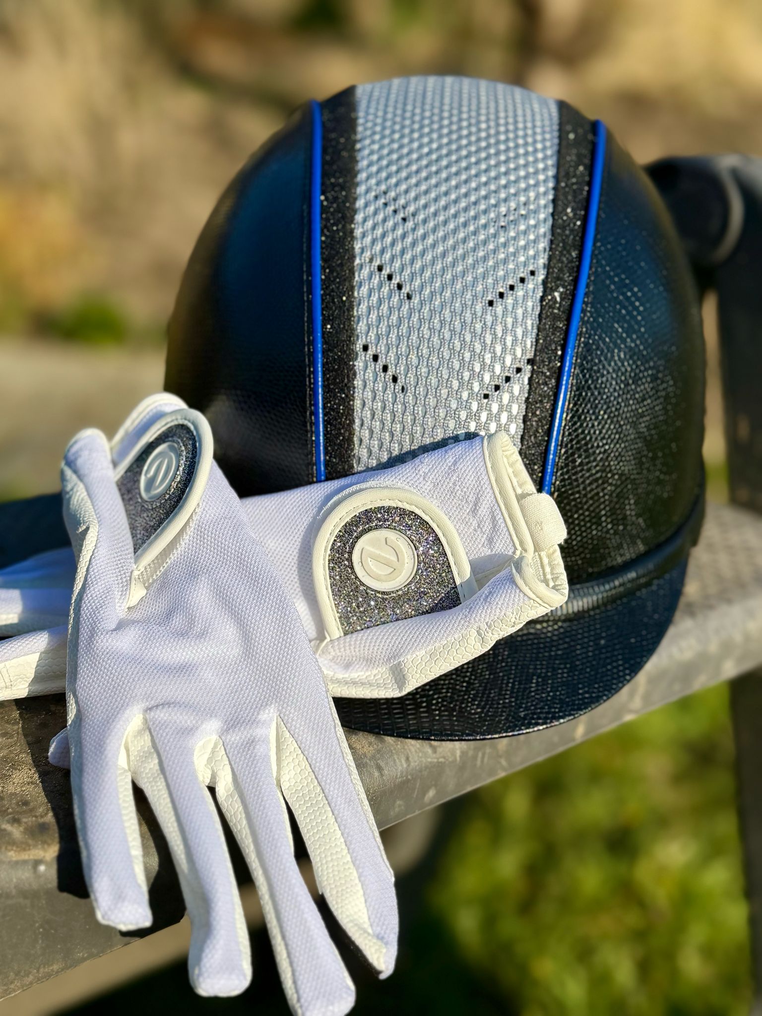 eQUEST GripPro X-LITE Lightweight Equestrian Gloves - White & Silver Glitter