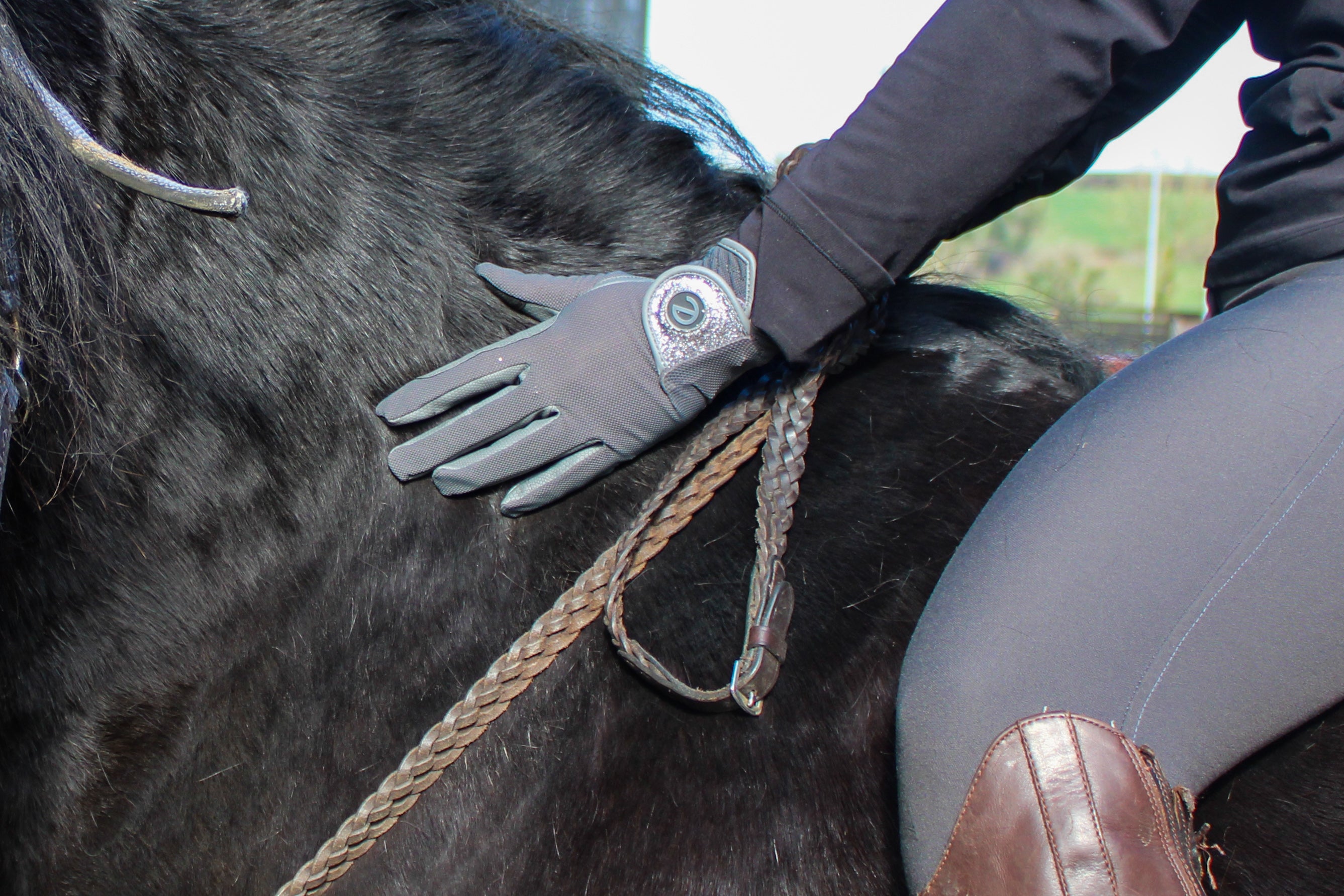 eQUEST GripPro X-LITE Lightweight Equestrian Gloves - Grey & Silver Glitter